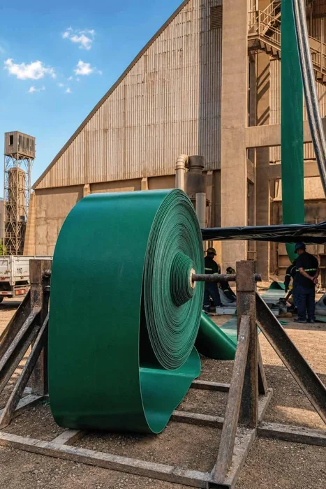 Correa verde para transporte y elevación de materiales